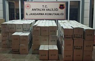 Otel deposunda bin 498 litre kaçak içki ele geçirildi