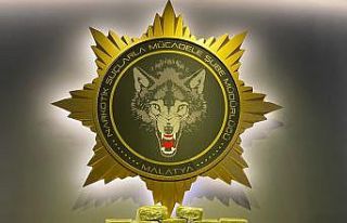 Otobüs ile eroin sevkiyatına narkotik engeli