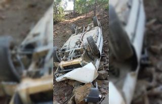 Otomobil 200 metrelik uçurumdan yuvarlandı: 2 yaralı