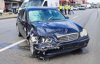 Otomobil ile motosiklet çarpıştı: 1 ölü, 1 yaralı