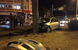 Otomobil refüje çıktı: 1 yaralı