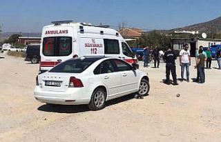 Otomobilin altında kalarak can verdi