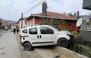 Otomobilin çarptığı yaya ambulans helikopterle...