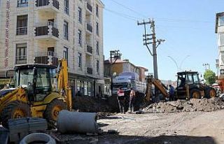 Özalp ilçesinin en işlek caddesi yenileniyor