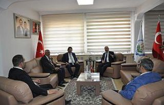 Özdağ’dan , ETB Başkanı Oral’a ziyaret