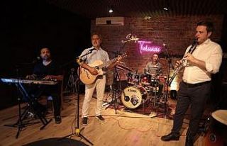 (Özel) Ameliyattan çıkıp müziğe koşuyorlar