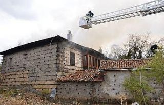 (ÖZEL) Antalya’da 150 yıllık 2 katlı tarihi...