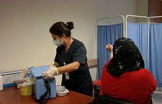 (Özel) Aşı olmayan hastadan herkese “Aşı olun”...