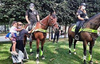 (Özel) Beşiktaş’ta atlı polislerin denetimi...
