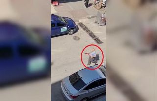 (Özel) Bursa’da cadde ortasında beyzbol sopalı...