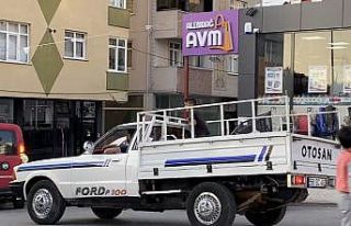 (Özel) Çekmeköy’de kamyonet kasasındaki çocuğun...