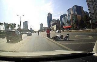 (ÖZEL) E-5’te motosikletin halatla çekildiği...