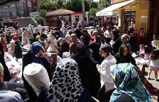 (ÖZEL) Fatih’te ucuz halı ve yolluk yoğunluğu
