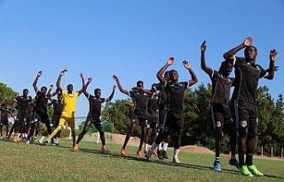 (Özel) Hayallerine ulaşmak için 8 bin kilometre...