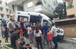 (Özel) Küçükçekmece’de genç kız yangında...