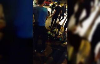 (Özel) Pendik’te yerde yatan yaralıya kalp masajı...