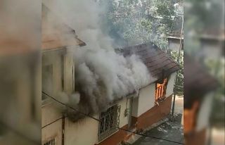(Özel) Tinerci evi yaktı, mahalleyi birbirine kattı