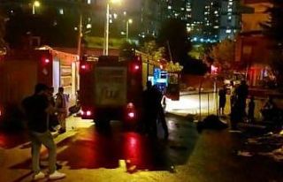 (Özel) Ümraniye’de kamyonetin alev alev yandığı...