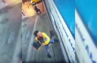 Pendik’te metal dubalı saldırganın ATM’ye saldırdığı...
