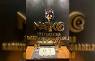 Polis arama yaptığı araçta 624.87 gram metamfetamin...