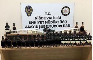 Polis kaçak alkol ele geçirdi: 4 gözaltı