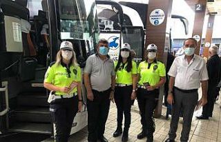 Polisten sürücü ve yolculara mevsim kuralları...