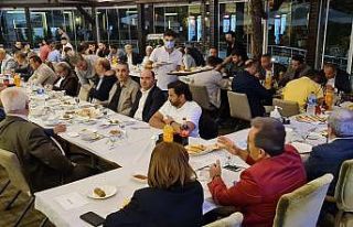 Protokol şampiyonluk yemeğinde bir araya geldi