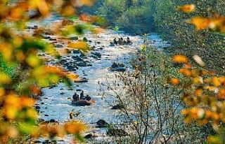 Rafting turistleri ağırlamaya devam ediyor