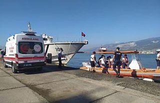 Rahatsızlanan gemi kaptanının yardımına Sahil...