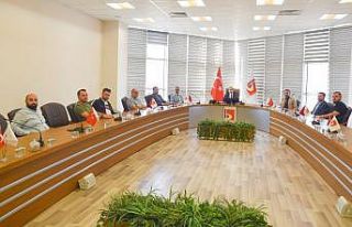 Rektör Beydemir, esnaf temsilcileriyle buluştu