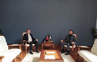 Rektör Beydemir, Kaymakam Başoğlu ile bir araya...