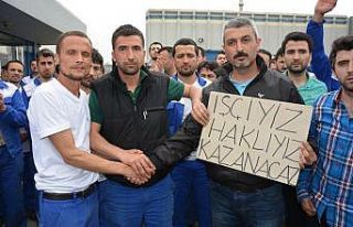 Renault fabrikasında işçiler eylem yaptı