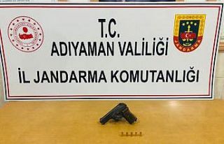 Ruhsatsız tabanca ele geçirildi