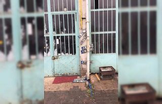 Sağanak yağış yine plakaları düşürdü