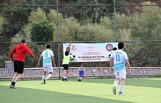 Sağlık çalışanlarına destek maçı