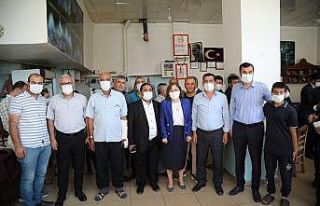 Şahin’den Turan Emeksiz ve Onur mahallelerine ziyaret