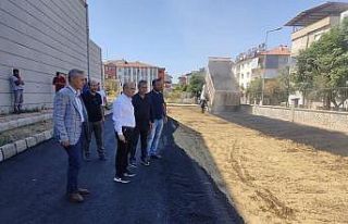 Salihli’de asfalt çalışması devam ediyor