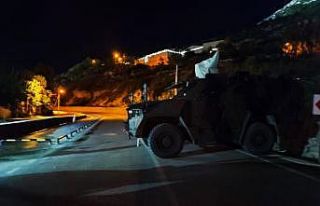 Samandağ-Arsuz yolu heyelan nedeniyle trafiğe kapatıldı