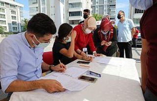 Samsun’da veliler ve öğretmenler aşıya koştu