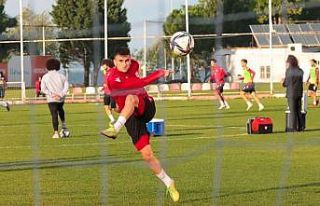 Samsunspor ile Denizlispor 47. randevuya çıkıyor