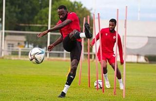 Samsunspor’a 22 oyuncu geldi, 24 oyuncu gitti