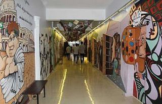 Sanat Sokağı okul koridoruna taşındı