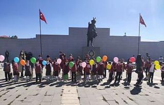 Sarıkamış’ta İlköğretim Haftası etkinliği