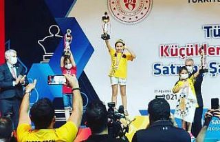 Satrançta Denizli’nin yıldızı parladı