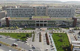 Şehir hastaneleri sağlık yükünü alıyor