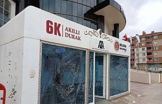 Şehirdeki bütün duraklarda temizlik ve bakım çalışması...