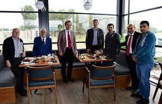 Şehit yakınları ve gaziler kahvaltıda buluştu