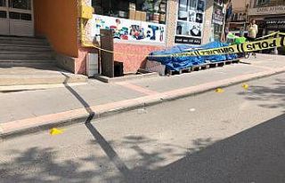 Şehrin en işlek sokağında silahla çatıştılar