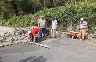 Sel felaketinde bozulan yollar onarılıyor