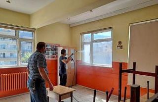Selin vurduğu Ayancık’ta okullar eğitime hazırlanıyor